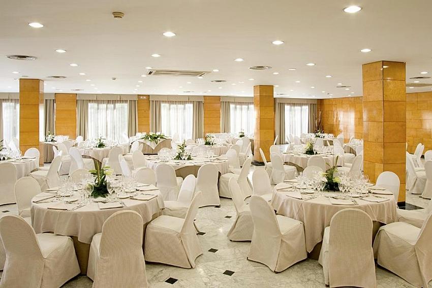 Nh Ciutat De Reus Hotel Bagian luar foto