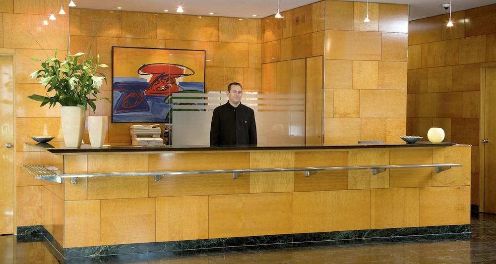 Nh Ciutat De Reus Hotel Bagian luar foto