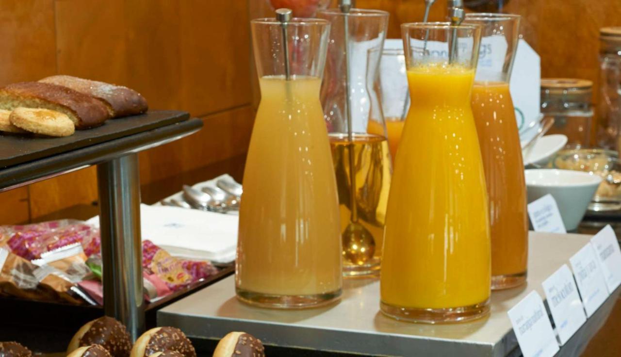 Nh Ciutat De Reus Hotel Bagian luar foto