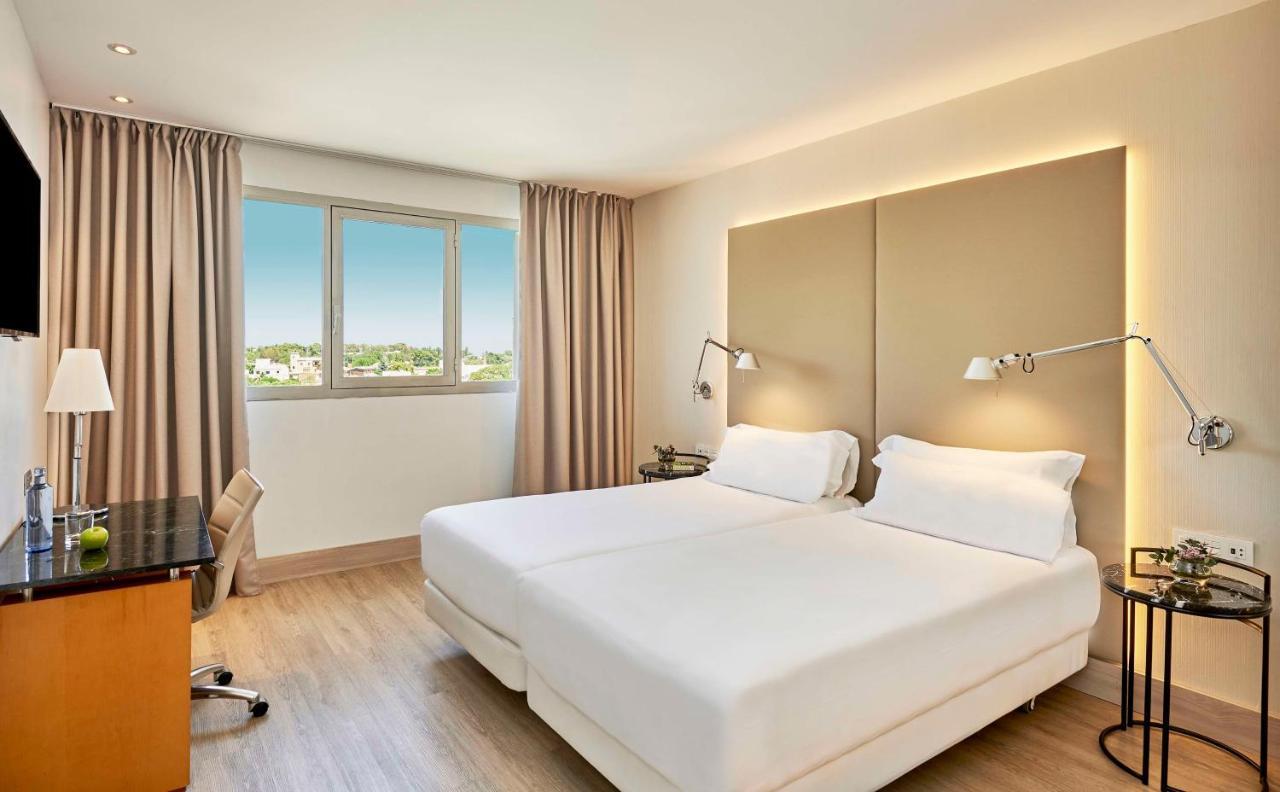 Nh Ciutat De Reus Hotel Bagian luar foto