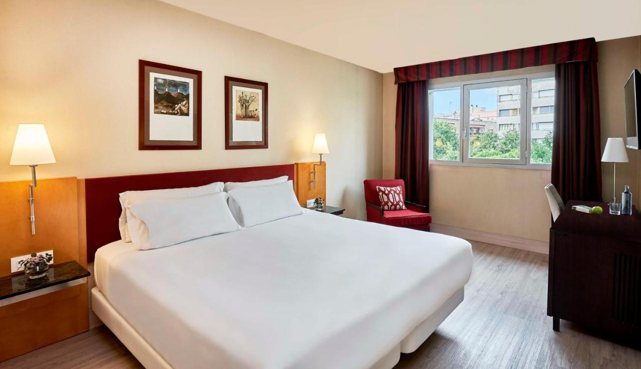 Nh Ciutat De Reus Hotel Bagian luar foto