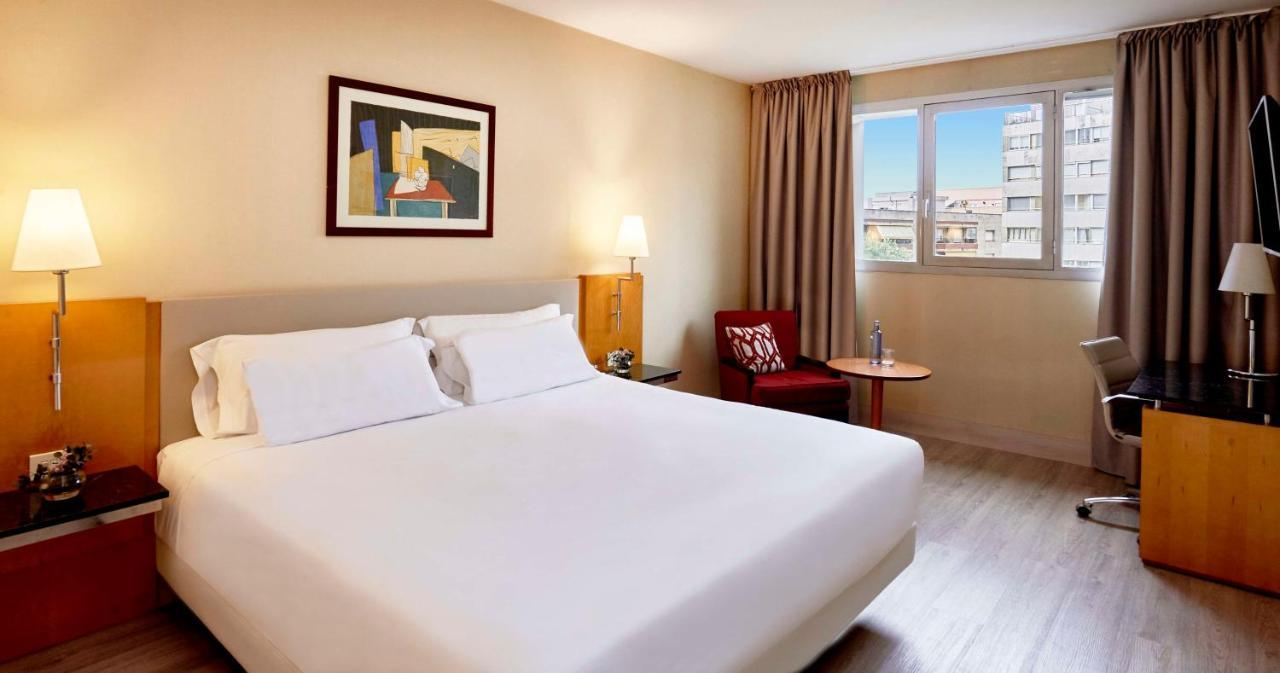 Nh Ciutat De Reus Hotel Bagian luar foto