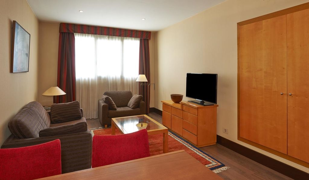 Nh Ciutat De Reus Hotel Ruang foto