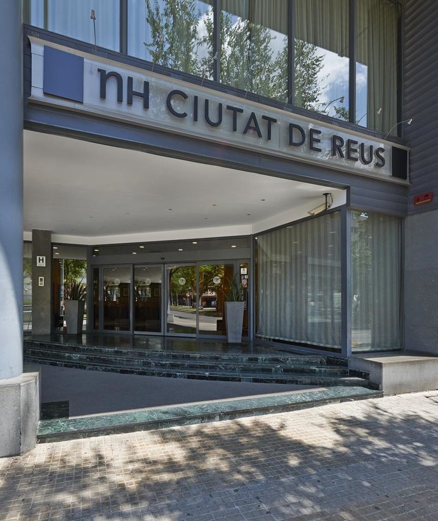 Nh Ciutat De Reus Hotel Bagian luar foto