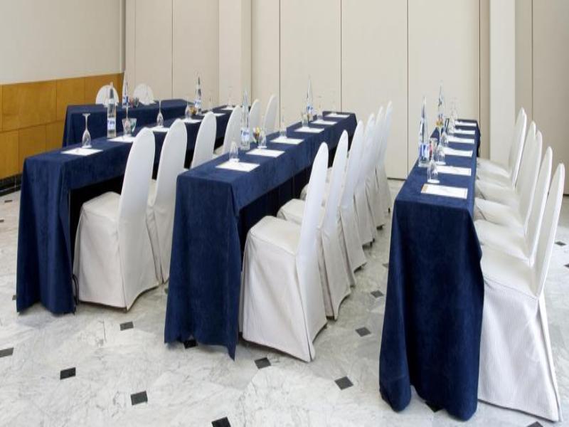 Nh Ciutat De Reus Hotel Bagian luar foto